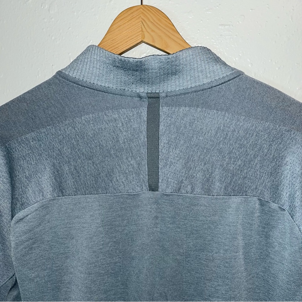 Nike Golf Pull-over - Picture 6 of 6